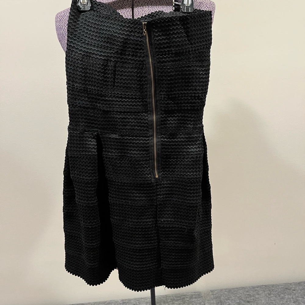 Trendy L’Atiste strapless black dress